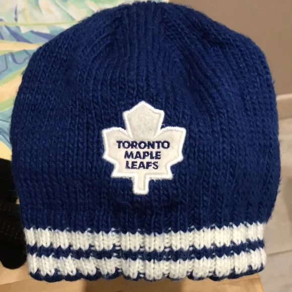 Toronto Maple Leafs hat - Picture 4 of 7